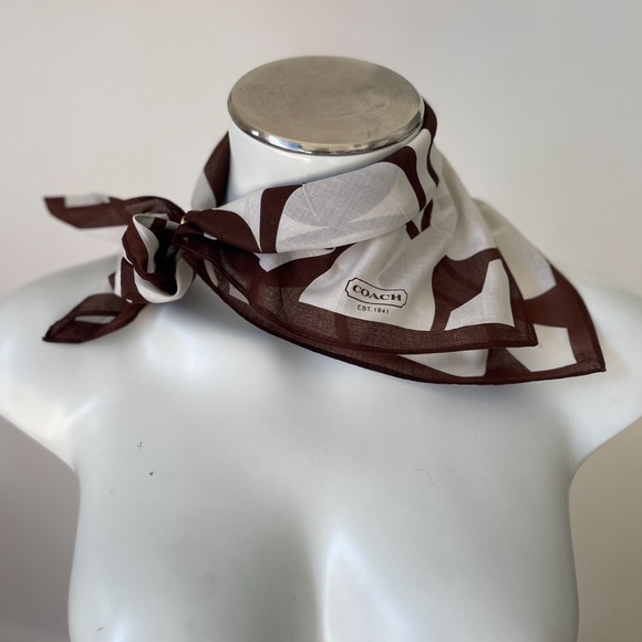 New Coach square washcloth - Picture 2 of 9